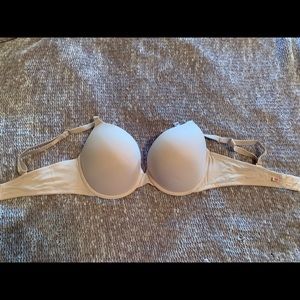 Pink tshirt push-up bra